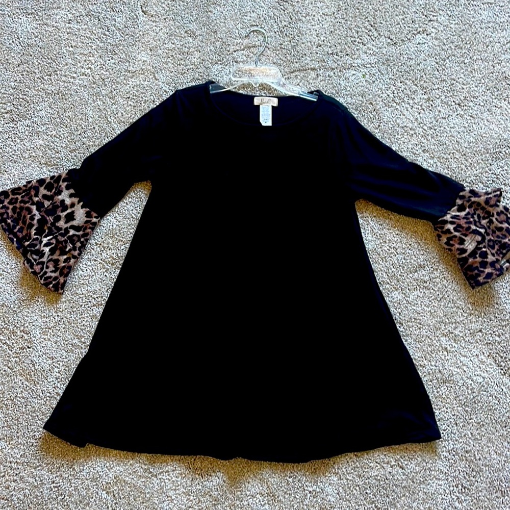 Black tunic top with leopard print sleeve